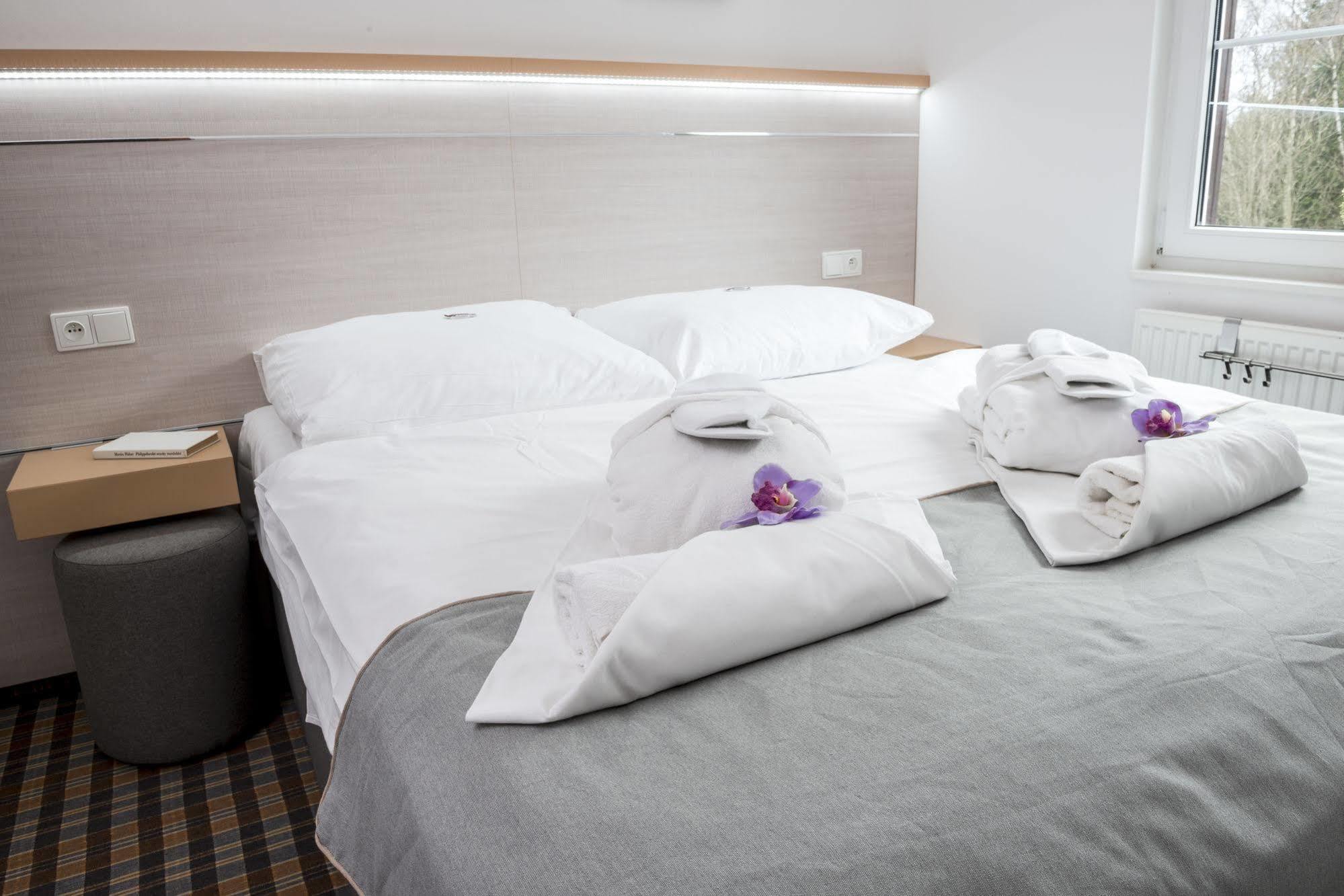 Stachy Horsky Hotel Dobra Chata מראה חיצוני תמונה